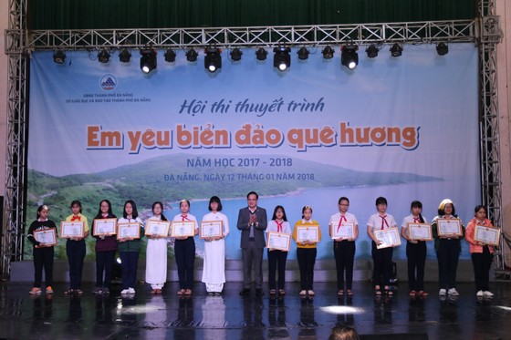 Gần 150 học sinh tham gia Hội thi thuyết trình "Em yêu biển đảo quê hương" ảnh 4