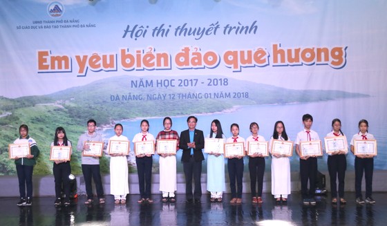 Gần 150 học sinh tham gia Hội thi thuyết trình "Em yêu biển đảo quê hương" ảnh 2
