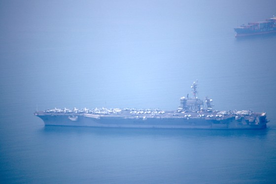 Tàu sân bay USS Carl Vinson đang vào cảng Tiên Sa - Đà Nẵng ảnh 6