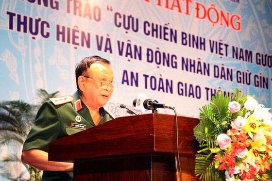 Phát động phong trào CCB Việt Nam gương mẫu thực hiện và vận động nhân dân giữ gìn trật tự ATGT ảnh 1