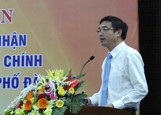Đà Nẵng thí điểm cung cấp dịch vụ công qua bưu điện ảnh 1