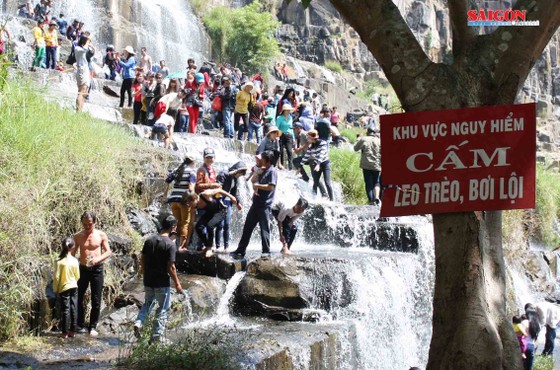Du khách tử vong khi đi chơi lễ hội ảnh 1