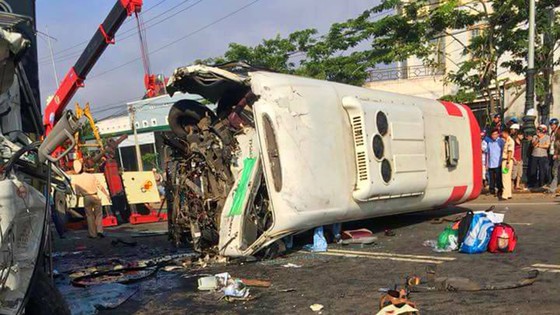 Tai nạn thảm khốc, 10 người thương vong ảnh 1