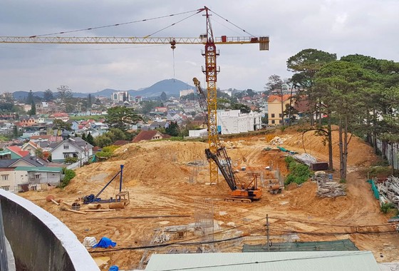 Khách sạn tiêu chuẩn 5 sao xây dựng không phép ở Đà Lạt ảnh 1
