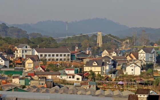 Cầu đáy kính không phép “mọc” giữa Thung lũng Tình yêu, Đà Lạt ảnh 4