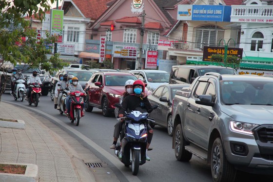 Du khách bắt đầu đổ về Đà Lạt nghỉ lễ ảnh 4