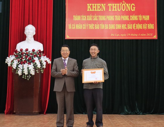 Khen thưởng người mua thú hoang giao nộp kiểm lâm ảnh 1