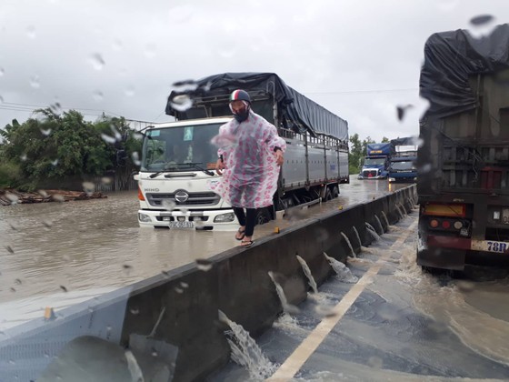 Đã có 14 người chết, 2 người mất tích do mưa lũ ở Nha Trang ảnh 2
