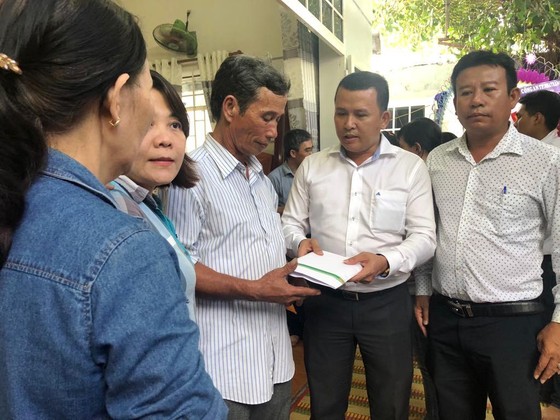 Công ty Hưng Thịnh hướng về người dân vùng lũ Khánh Hòa ảnh 1