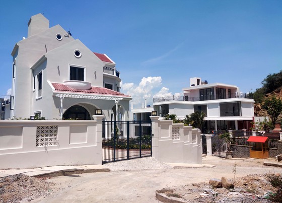 Phố biệt thự trái phép trên núi Cô Tiên gây nguy hiểm cho dân cư ảnh 5