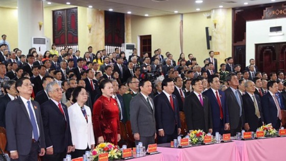 Khánh Hòa tập trung phát triển công nghiệp, du lịch chất lượng cao và kinh tế biển ảnh 1