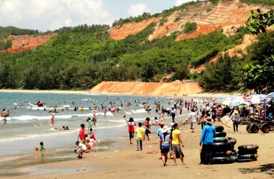 Sơ tán khẩn cấp gần 400.000 người dân tránh bão Con voi ảnh 6