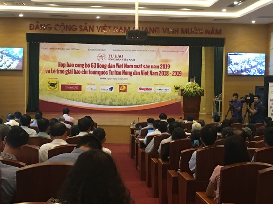 Trồng chanh tứ quý, có nông dân lãi 5 tỷ đồng mỗi năm ảnh 1