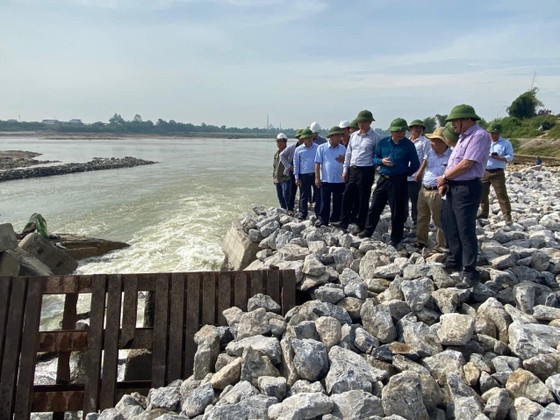 Áp thấp nhiệt đới đã đi vào Biển Đông ảnh 2