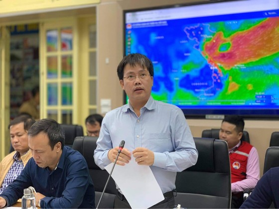 Miền Trung đang mưa như trút, hàng trăm người chết và mất tích ảnh 4