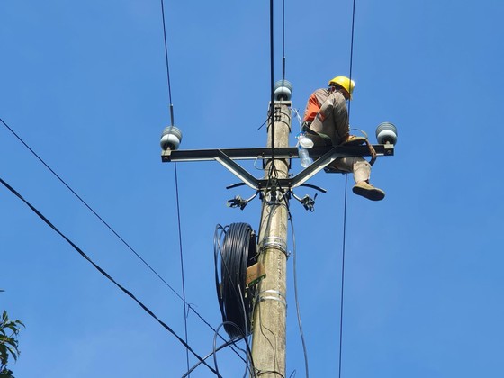 Miền Trung còn nắng nóng đến giữa tháng 6, miền Nam mưa to về chiều ảnh 2