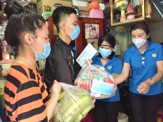 Công đoàn Việt Nam lập sổ tiết kiệm cho trẻ em mồ côi ảnh 1