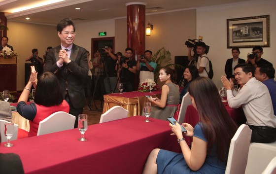 Danh ca – nhạc sĩ Ngọc Sơn háo hức chờ đợi Giải thưởng Quả bóng Vàng Việt Nam 2019 ảnh 1