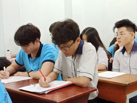Thí sinh đăng ký dự thi tốt nghiệp THPT năm 2021 đến ngày 11-5 ảnh 3