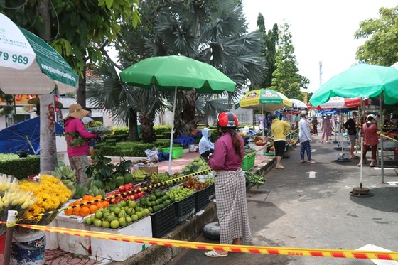 Bình Thuận: Chỉ trường hợp đặc biệt mới được ra, vào 'vùng đỏ' ảnh 2