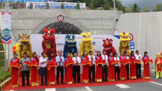 Thông xe toàn tuyến hầm đường bộ Đèo Cả ảnh 1