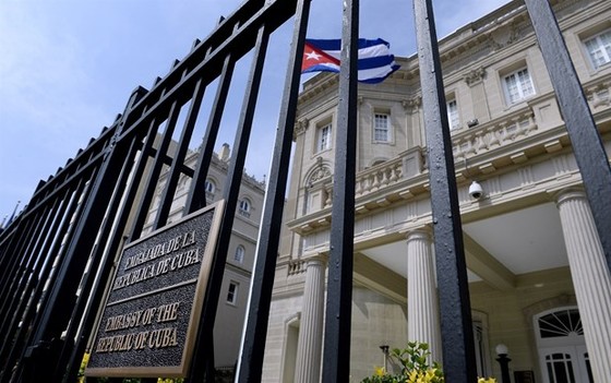 Bắt giữ đối tượng nổ súng nhằm vào Đại sứ quán Cuba ở Mỹ ảnh 1