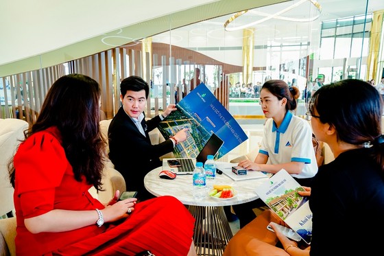 Nổi bật với nhiều tiện ích hoàn thiện, Gem Sky World thu hút nhiều nhà đầu tư khắp cả nước ảnh 2