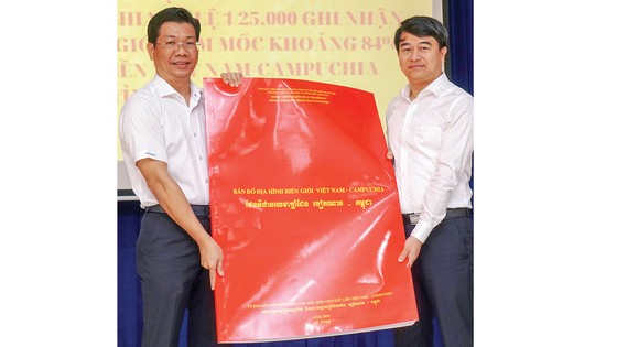 Tập huấn sử dụng bản đồ địa hình biên giới Việt Nam - Campuchia ảnh 1