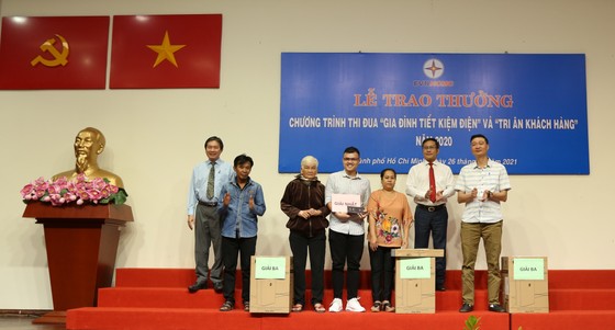 TPHCM: Công nhận 480 hộ gia đình tiết kiệm điện tiêu biểu năm 2020 ảnh 2
