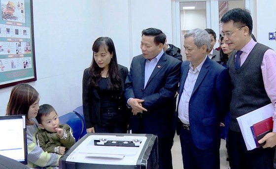 Vụ trẻ nhiễm sán heo: Bí thư Bắc Ninh nói "không bất thường", chuyên gia bảo ngược lại ảnh 1
