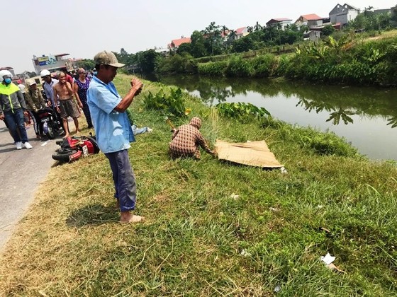 Xe tải mất lái đâm 2 học sinh thiệt mạng và nhiều người bị thương ảnh 1