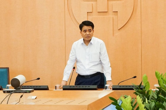 Hà Nội tăng cường kiểm tra xử lý việc không đeo khẩu trang, tụ tập đông người ảnh 1
