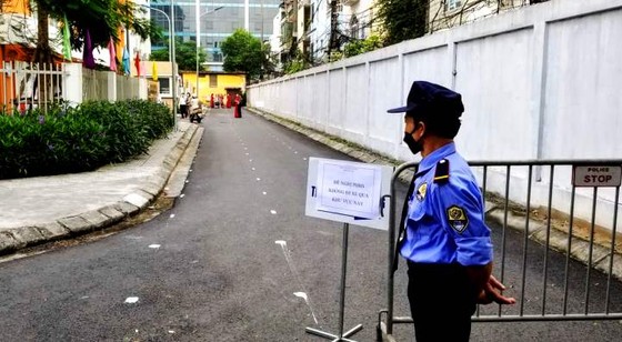 3 học sinh ở Hà Nội bị sốt phải cách ly ảnh 1