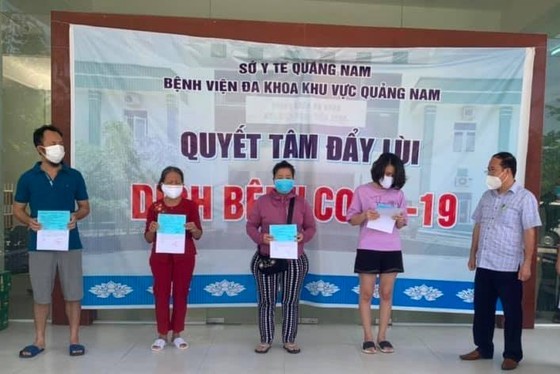 Thêm 5 người nhập cảnh mắc Covid-19 và 14 bệnh nhân khỏi bệnh ảnh 1