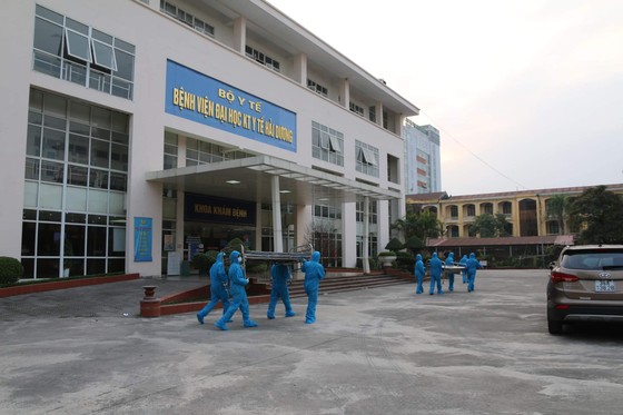 Bệnh viện dã chiến tại Bệnh viện Trường Đại học Kỹ thuật Y tế Hải Dương