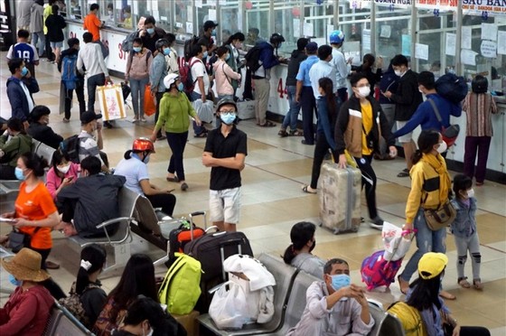 Những ai về quê ăn tết phải cách ly? ảnh 2