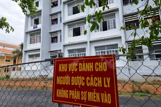 Vẫn cách ly tập trung 14 ngày nhưng siết chặt cách ly, theo dõi sức khỏe ở nhà ảnh 1
