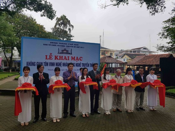 Khai mạc Không gian tôn vinh nghệ nhân bên sông Hương ảnh 1