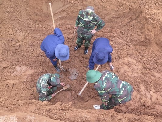 Phát hiện 11 hài cốt liệt sĩ bọc trong võng dù xanh tại Quảng Trị ảnh 3