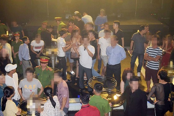 Kiểm tra bar ASTA tại Huế, phát hiện lượng lớn ma túy tổng hợp, bắt giữ hàng chục đối tượng ảnh 1