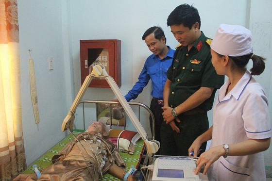 Hơn 500 người được khám, phát thuốc chữa bệnh miễn phí ảnh 4