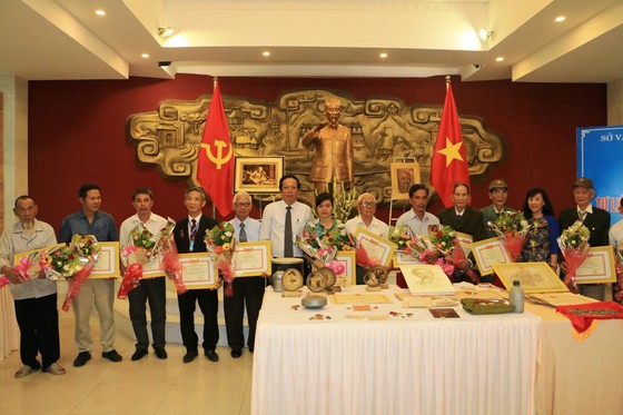 Bảo tàng Hồ Chí Minh tỉnh Thừa Thiên – Huế tiếp nhận 189 tư liệu, hiện vật về Chủ tịch Hồ Chí Minh ảnh 2