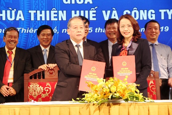 Thừa Thiên – Huế ký kết hợp tác chiến lược cùng lúc với 3 doanh nghiệp ảnh 1