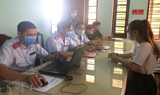 Xử lý nhân viên Phòng Kinh tế UBND TP Huế để rò rỉ văn bản dự thảo “cấm chợ” lên Facebook ảnh 2