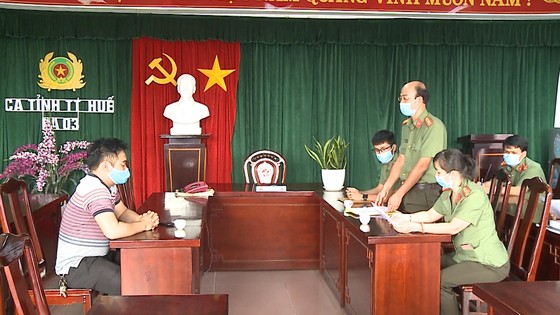Xử lý nhân viên Phòng Kinh tế UBND TP Huế để rò rỉ văn bản dự thảo “cấm chợ” lên Facebook ảnh 1