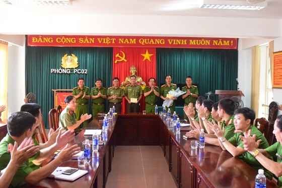 Ít nhất 400 người là nạn nhân vụ lập Facebook 'ảo' lừa đảo hơn 115 tỷ đồng ảnh 1