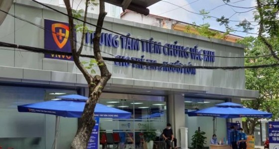 Vụ 2 trẻ nhập viện sau tiêm vaccine: chẩn đoán sốt phát ban và virus ảnh 1