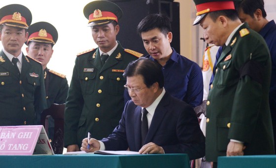 Xúc động lễ truy điệu 13 liệt sĩ hy sinh khi làm nhiệm vụ cứu nạn thủy điện Rào Trăng 3 ảnh 4