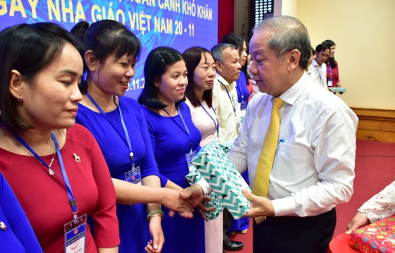 Lạ kỳ những “nhà giáo nhân dân” nhận ra học trò là người thầy của họ ảnh 6