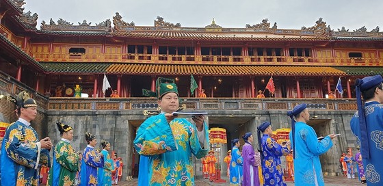 Lần đầu tái hiện lễ phát lịch dưới triều Nguyễn ảnh 1